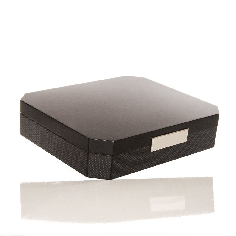 Carbon Fiber: Veneer Humidor