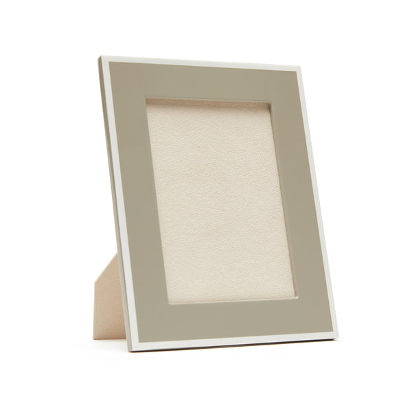 http://broukandco.com/cdn/shop/products/3223_Laurel_Picture_Frame_5x7_Grey_White__0074_grande.jpg?v=1646087081