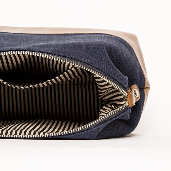 Brouk & Co Mulberry Toiletry Bag - Thumbnail 2