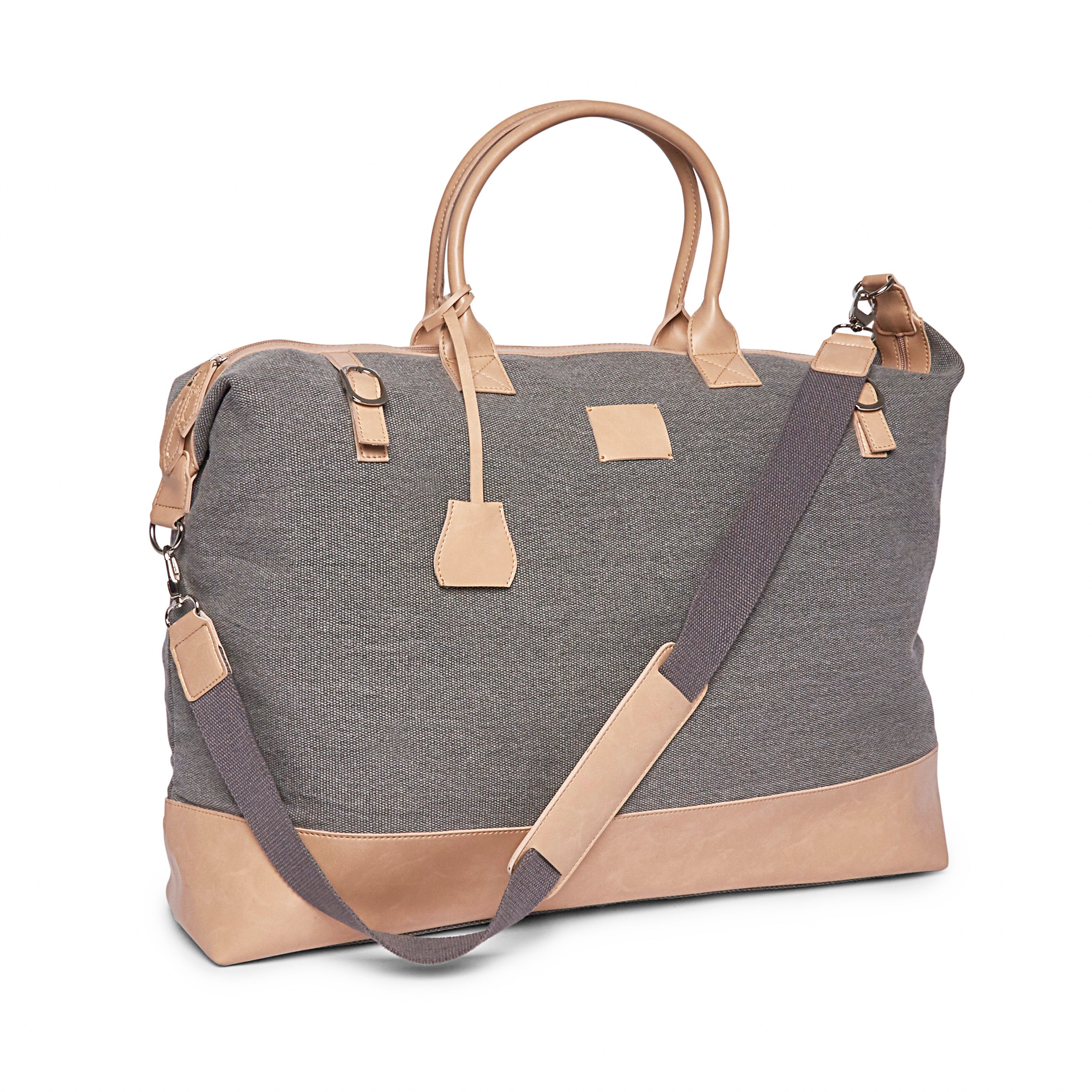 アクセサリー weekends/A man carrying a bag broach Hartford Weekender Bag | Brouk & co.